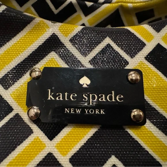 Kate Spade Stevie diaper bag! Like new - Picture 11 of 11